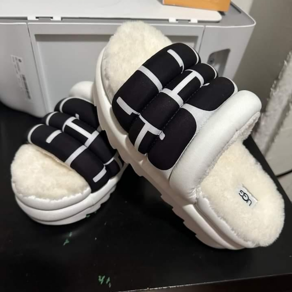 Ugg Slides